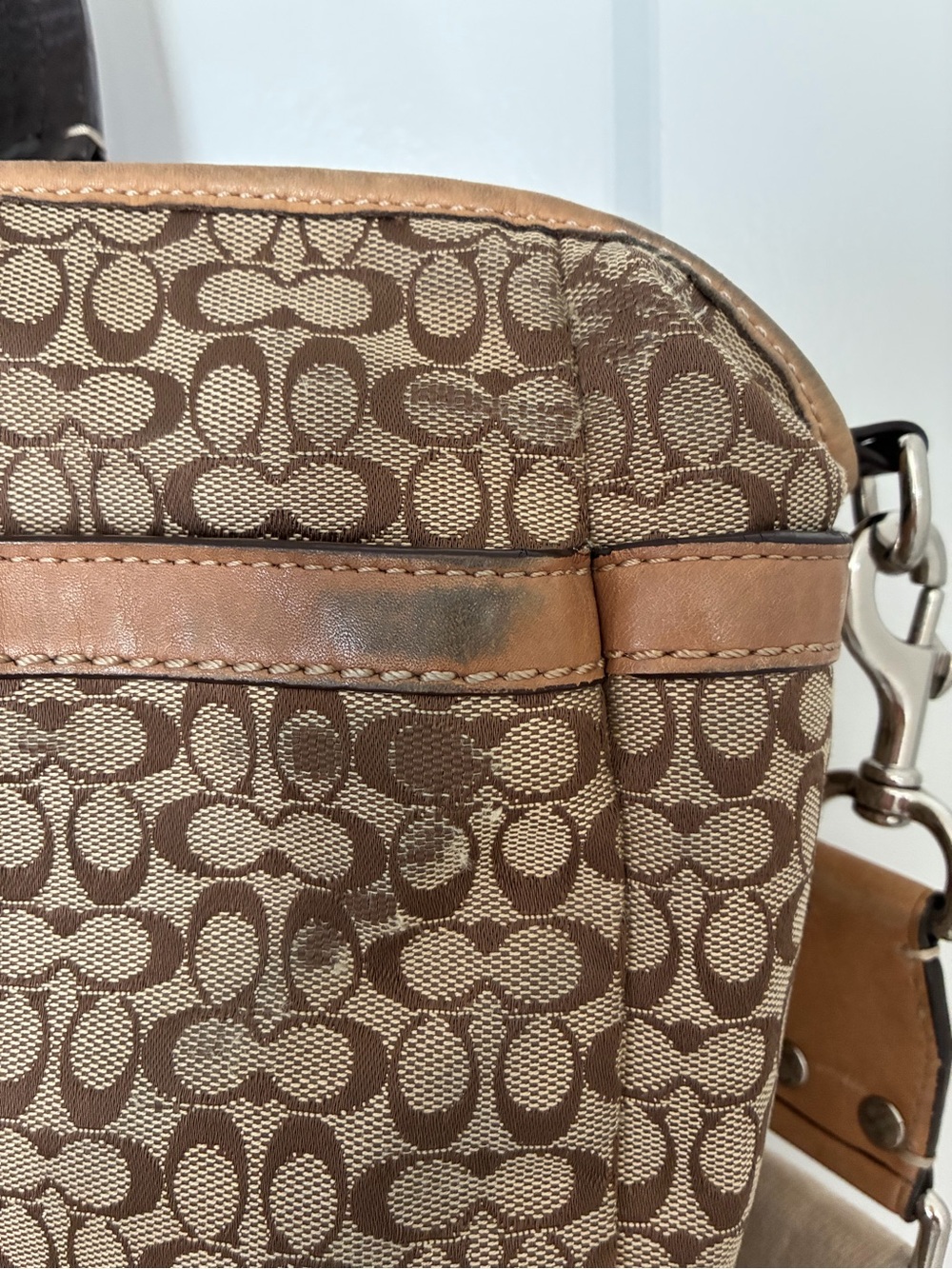 Coach Signature Canvas Laptop Tote Bag in Brown with Tan Leather Trim - Picture 5 of 16